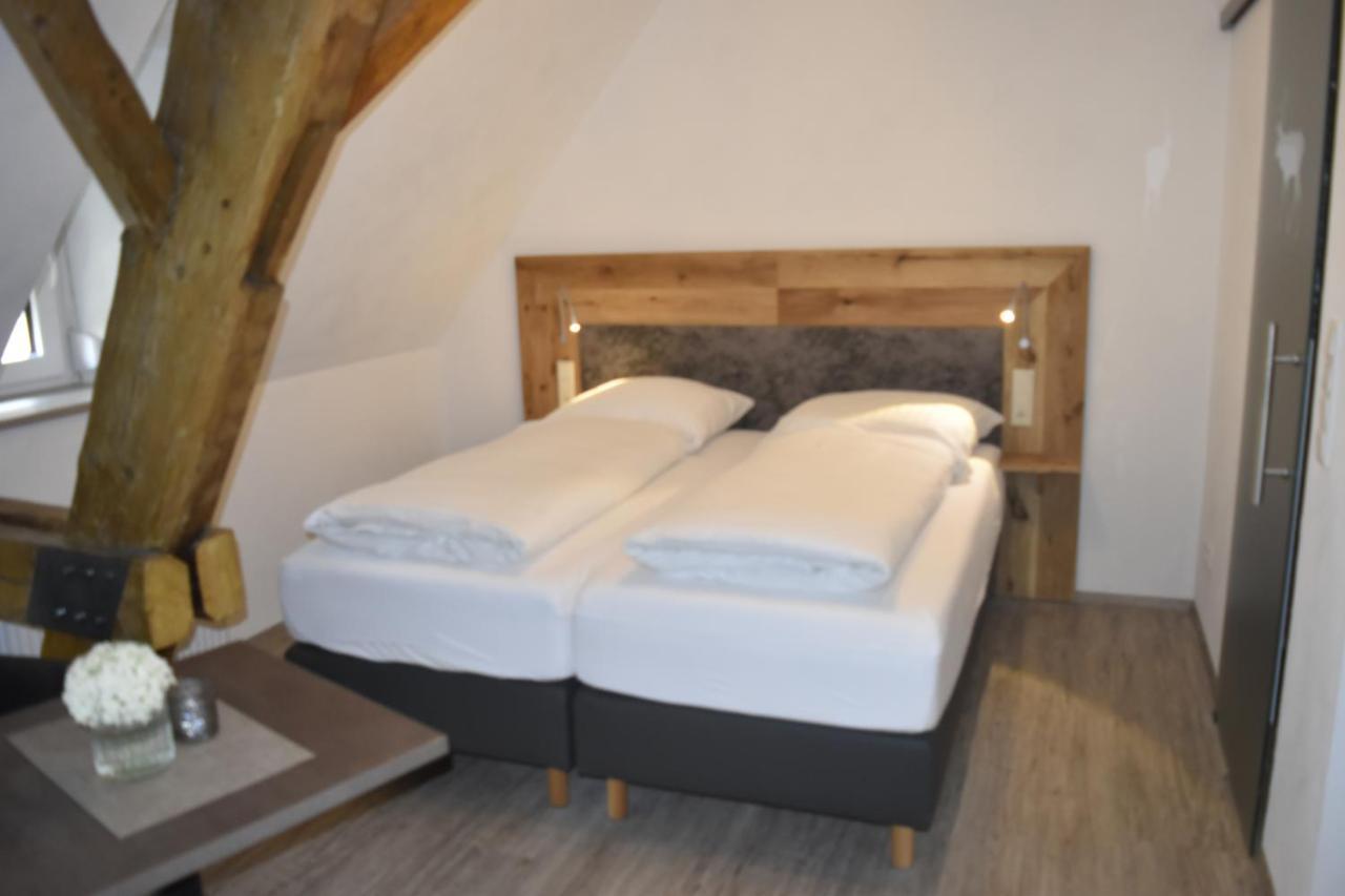 Gasthof Pension Zum Goldenen Hirschen Burgbernheim Dış mekan fotoğraf